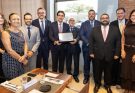 Ministro Silvio Costa Filho recebe homenagem do setor portuário brasileiro