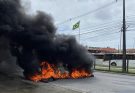 Protesto por moradia bloqueia vias e reúne manifestantes em Paulista, Olinda e Recife