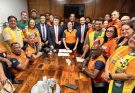 Lula e Eduardo da Fonte comemoram aprovação da PEC da aposentadoria especial dos agentes comunitários de saúde no Senado